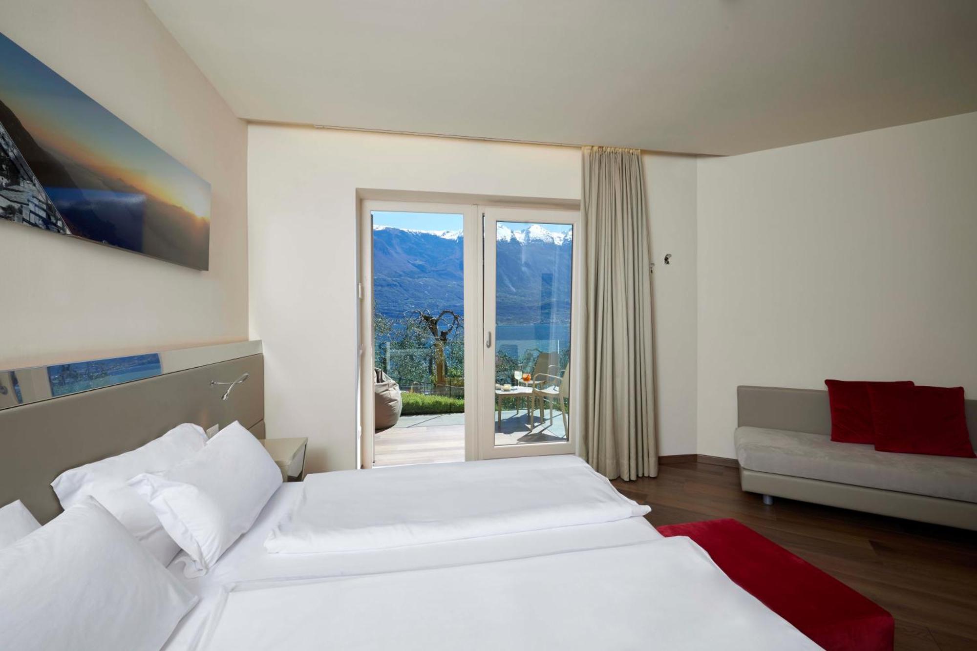 Superior Double or Twin Room with Garden,1722999646:JPEG